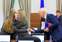 Дума Владивостока под руководством Вячеслава Глушко открыла 2026 год duma vladivostoka pod rukovodstvom vyacheslava glushko otkryla 2026 god-gazetart-ru-0