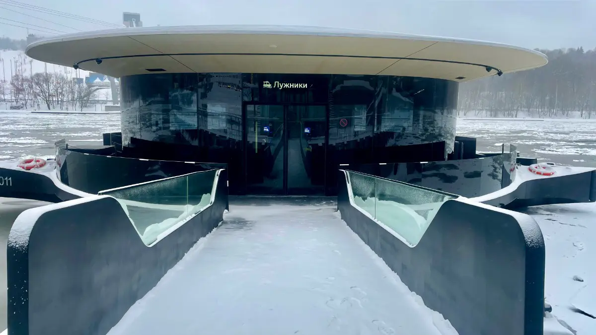 Причал Лужники будущего четвертого маршрута электросудов установили в Москве