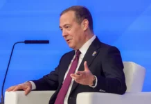 Медведев считает, что Буданов не спасет Киев от краха власти medvedev schitaet chto budanov ne spaset kiev ot kraha vlasti-gazetart-ru-0