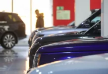 Минпромторг лишил "Москвич 3" льгот – список Lada, УАЗ, ГАЗ, Evolute minpromtorg lishil moskvich 3 lgot spisok uaz gaz -gazetart-ru-0