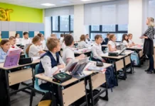 Ракова и Собянин обсудили новый этап развития «Моей школы» rakova i sobyanin obsudili novyj etap razvitiya moej shkoly-gazetart-ru-0