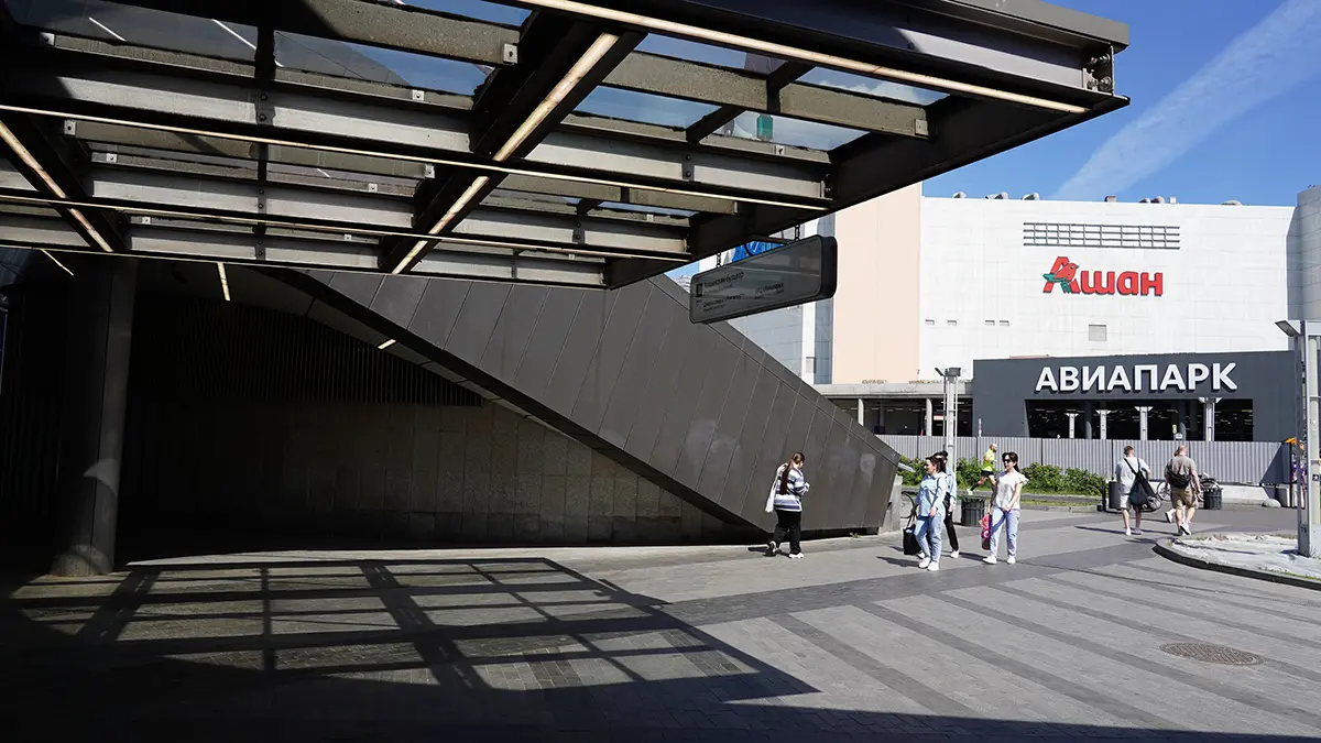 ТЦ «Авиапарк»: Попавших в сетку птиц освобождают, они живы и невредимы