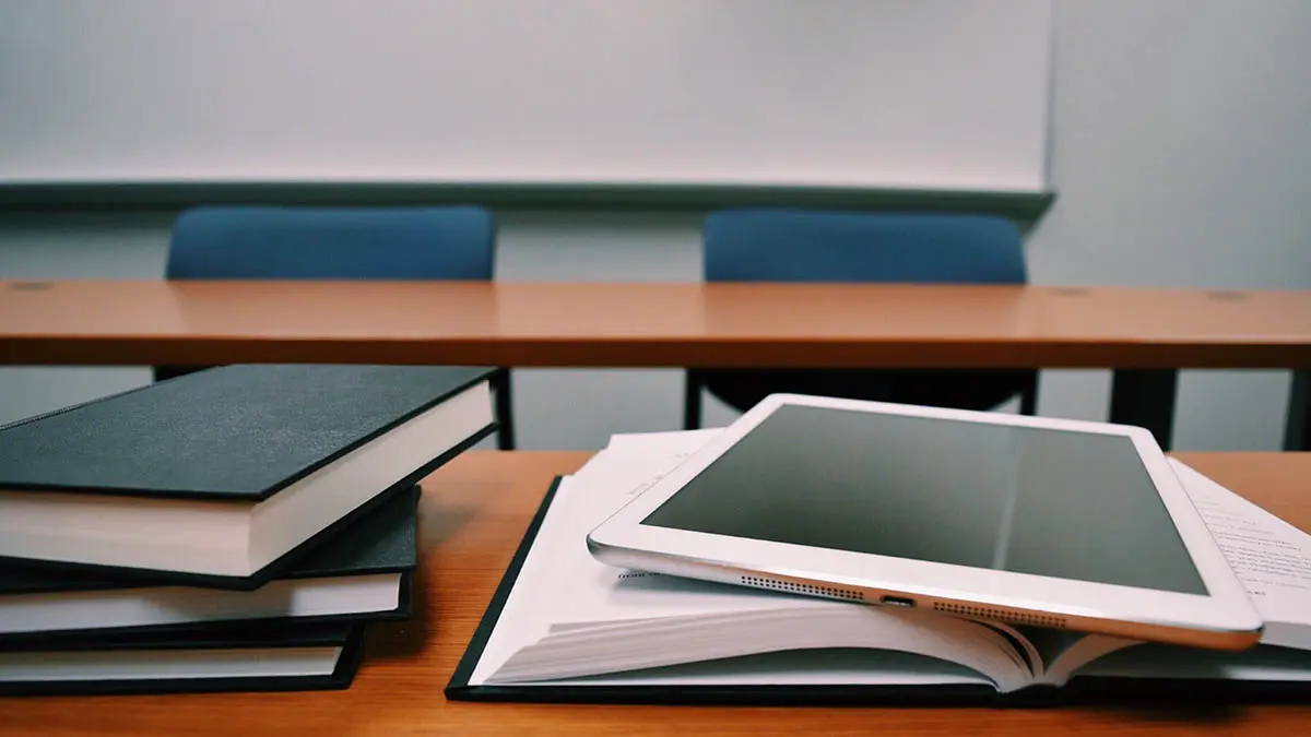 В Краснодаре учитель математики при учениках назвал русских свиньями 