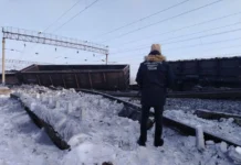 Устранили последствия схода вагонов с углем в Хабаровском крае ustranili posledstviya shoda vagonov s uglem v habarovskom krae-gazetart-ru-0