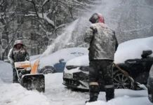 v moskve zafiksirovany rekordnye sugroby i vysokij snezhnyj pokrov-gazetart-ru-0