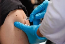 Минздрав РФ одобрил мРНК-вакцину от меланомы от НМИЦ им. Блохина minzdrav rf odobril mrnkvakczinu ot melanomy ot nmicz im blohina-gazetart-ru-0