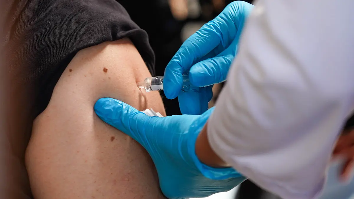 Минздрав выдал разрешение на применение мРНК-вакцины для терапии меланомы