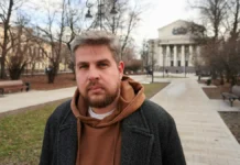 nikolaj tkachenko i artisty vybrali front vmesto sczeny-gazetart-ru-0