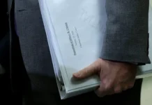 Новое свидетельство Брэда Эдвардса о событиях с Принцем Эндрю novoe svidetelstvo breda edvardsa o sobytiyah s princzem endryu-gazetart-ru-0