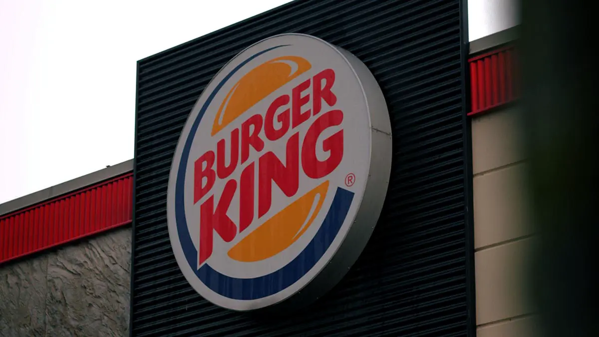 «Нет тарелок»: Burger King отказалась извиняться за акцию «Накорми тарелочницу»