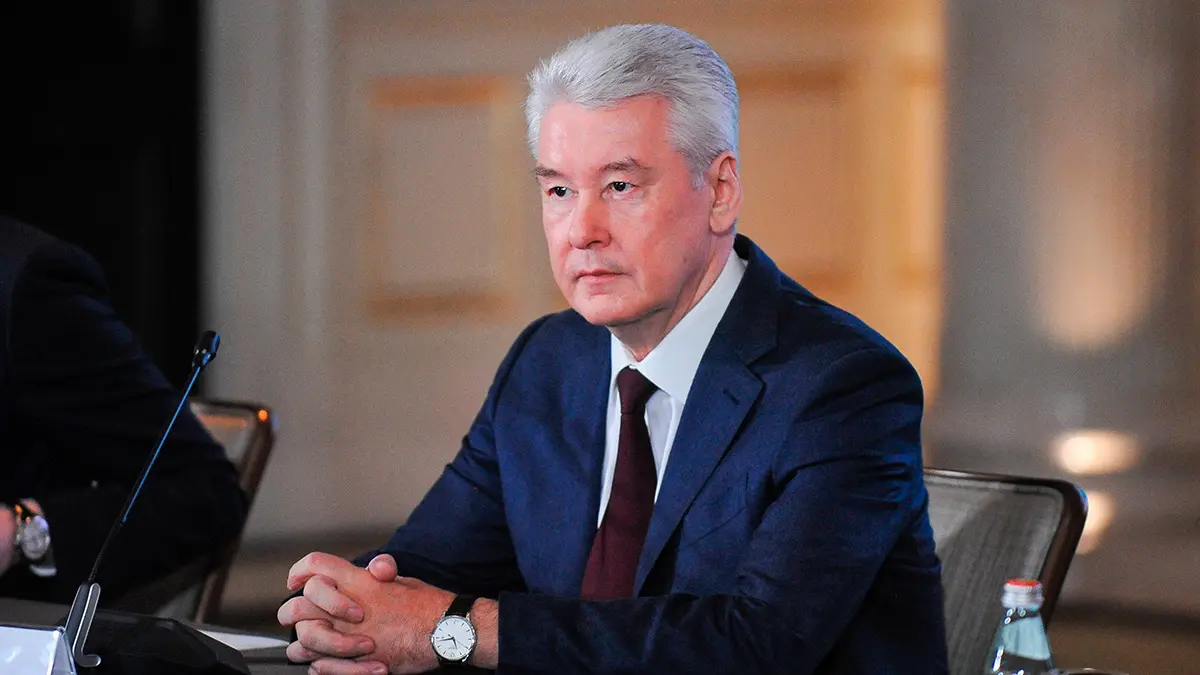 Собянин поздравил ветеранов с 83-й годовщиной победы в Сталинградской битве