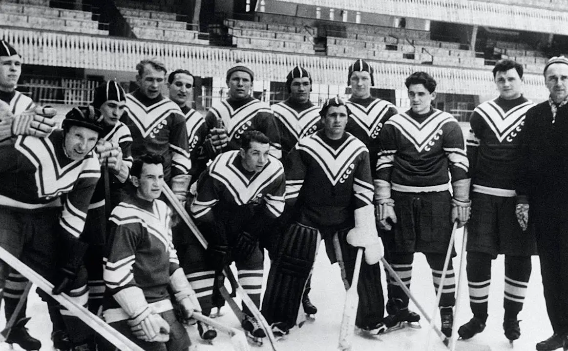 Хоккейная сборная СССР на Олимпиаде-1956 (Международный Олимпийский Комитет (МОК))