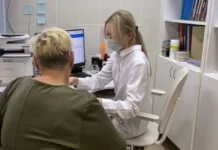 Врачи СОКБ №1 ежемесячно посещают Ивдель и районы области vrachi sokb 1 ezhemesyachno poseshhayut ivdel i rajony oblasti-gazetart-ru-0