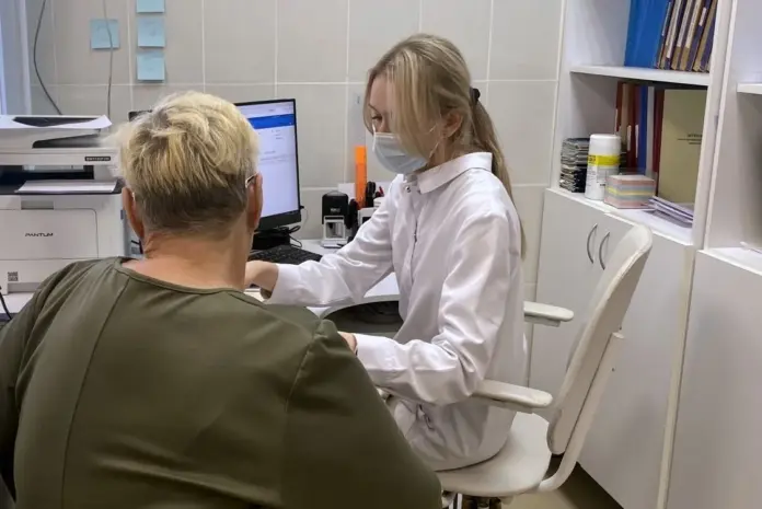 Врачи СОКБ №1 ежемесячно посещают Ивдель и районы области-0