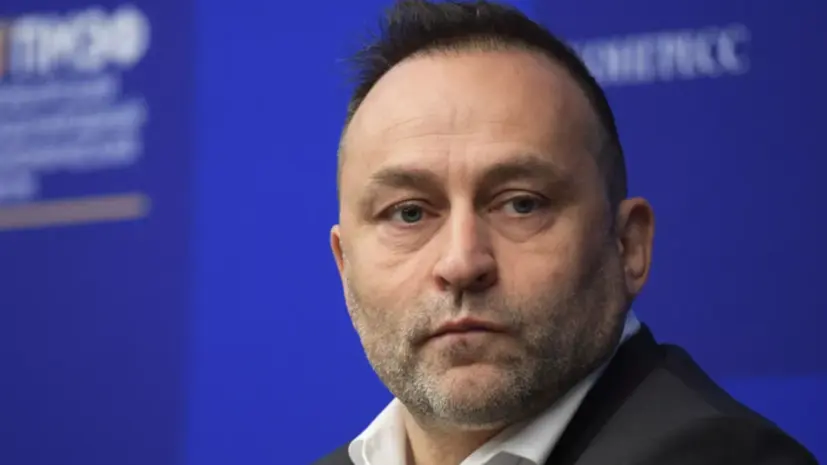 Свищёв заявил, что не планирует покидать Федерацию кёрлинга России