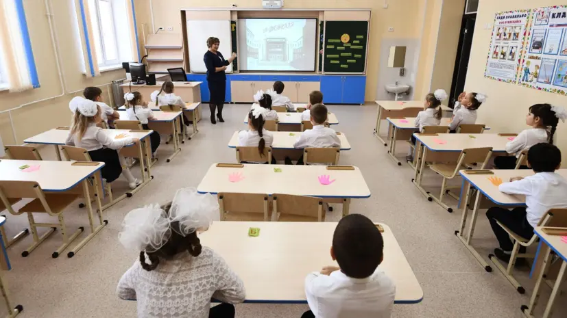 Россияне оценили бесплатное образование выше свободы слова