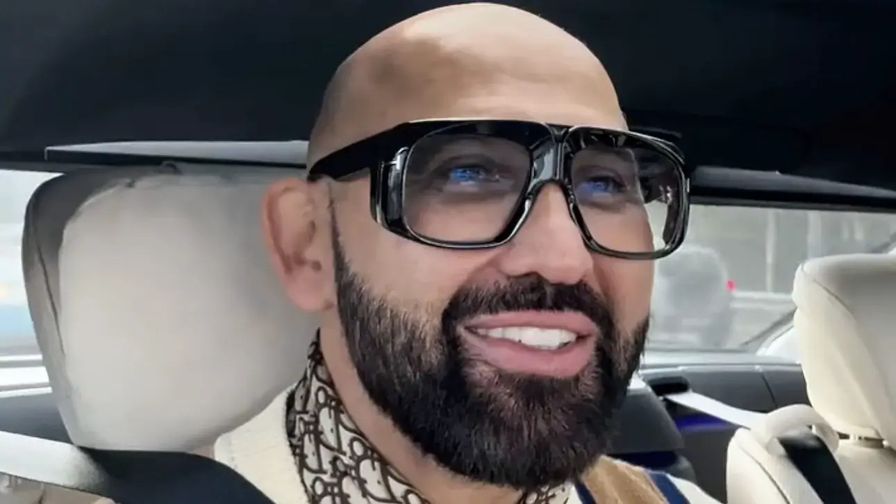 Николая Василенко оштрафовали за поездку на красном Ferrari по набережной Ростова