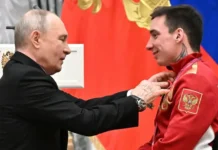 Владимир Путин встретил героев Паралимпиады в России vladimir putin vstretil geroev paralimpiady v rossii-gazetart-ru-0