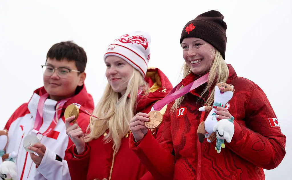 Варвара Ворончихина (в центре) (Linnea Rheborg / Getty Images)