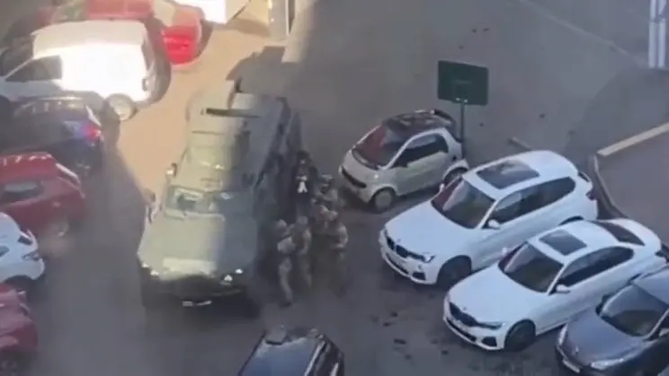 Стрелок в Киеве ранил ребенка при захвате заложников