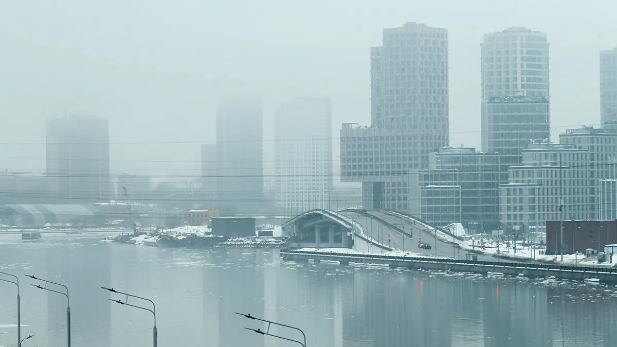 «Желтый» уровень опасности объявили в Москве и Подмосковье из-за тумана