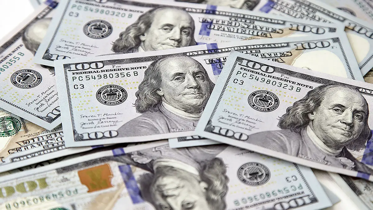 Курс доллара ЦБ упал ниже 75 рублей впервые за три года