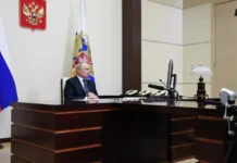 putin i peskov o planah poslaniya federalnomu sobraniyu-gazetart-ru-0