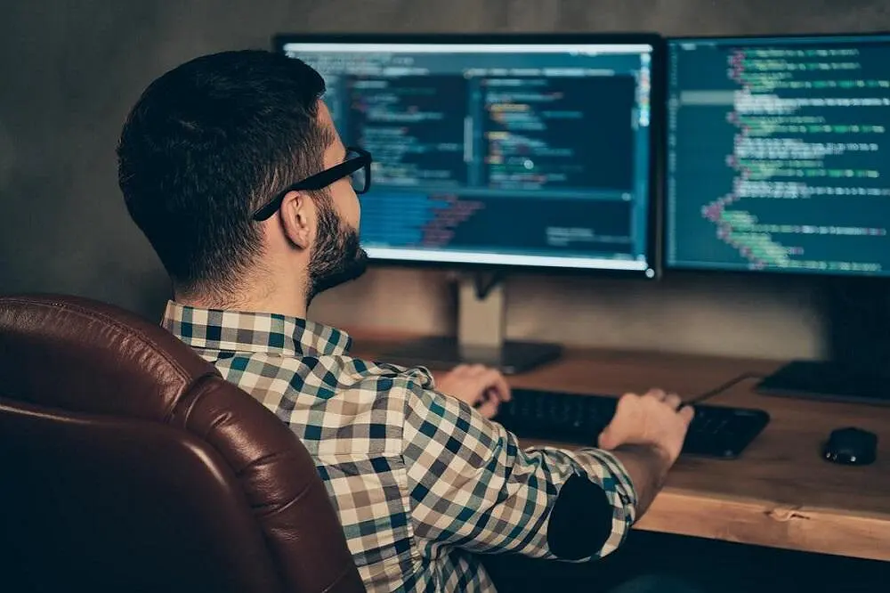 Росстат и SuperJob о динамике зарплат PHP-программистов в столицах-0