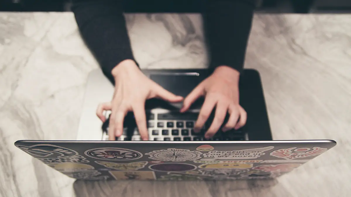 Школьники на Сахалине с помощью ИИ ложно обвинили учителя в педофилии