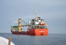 США и Трамп прокладывают курс к миру в Ормузском проливе и с Ираном ssha i tramp prokladyvayut kurs k miru v ormuzskom prolive i s iranom-gazetart-ru-0