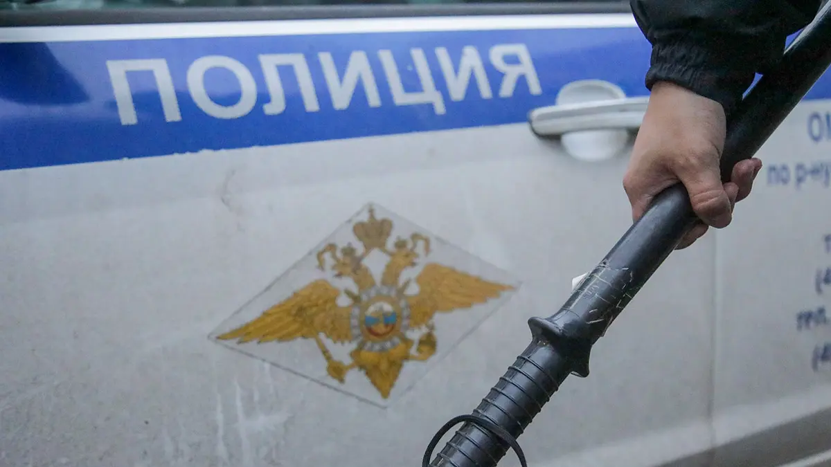 Женщина украла два телефона стоимостью 260 тысяч рублей из ПВЗ в Москве 