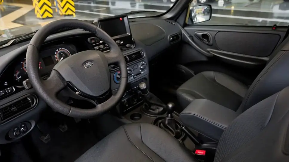 Lada Niva Travel