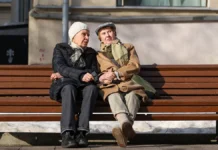 kaplan panesh iz ldpr v gosdume zashhishhaet pensionerov predlagaet shtrafy-gazetart-ru-0