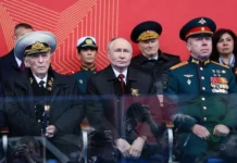 konstantin fedotov i vladimir putin vstretilis na parade pobedy-gazetart-ru-0