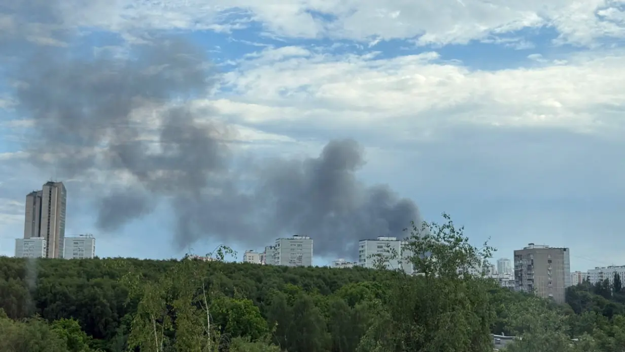 Рынок строительных материалов загорелся в Новой Москве