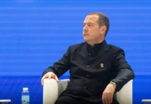 medvedev oczenil rol armii i flota pered liczom vyzovov lenvo-gazetart-ru-0