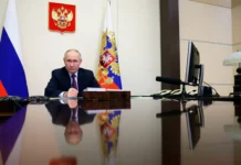 Путин и Песков провели диалог с губернаторами перед сменой руководства putin i peskov proveli dialog s gubernatorami pered smenoj rukovodstva-gazetart-ru-0