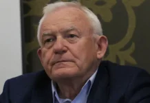 Варшава может отобрать орден Белого Орла у Владимира Зеленского varshava mozhet otobrat orden belogo orla u vladimira zelenskogo-gazetart-ru-0