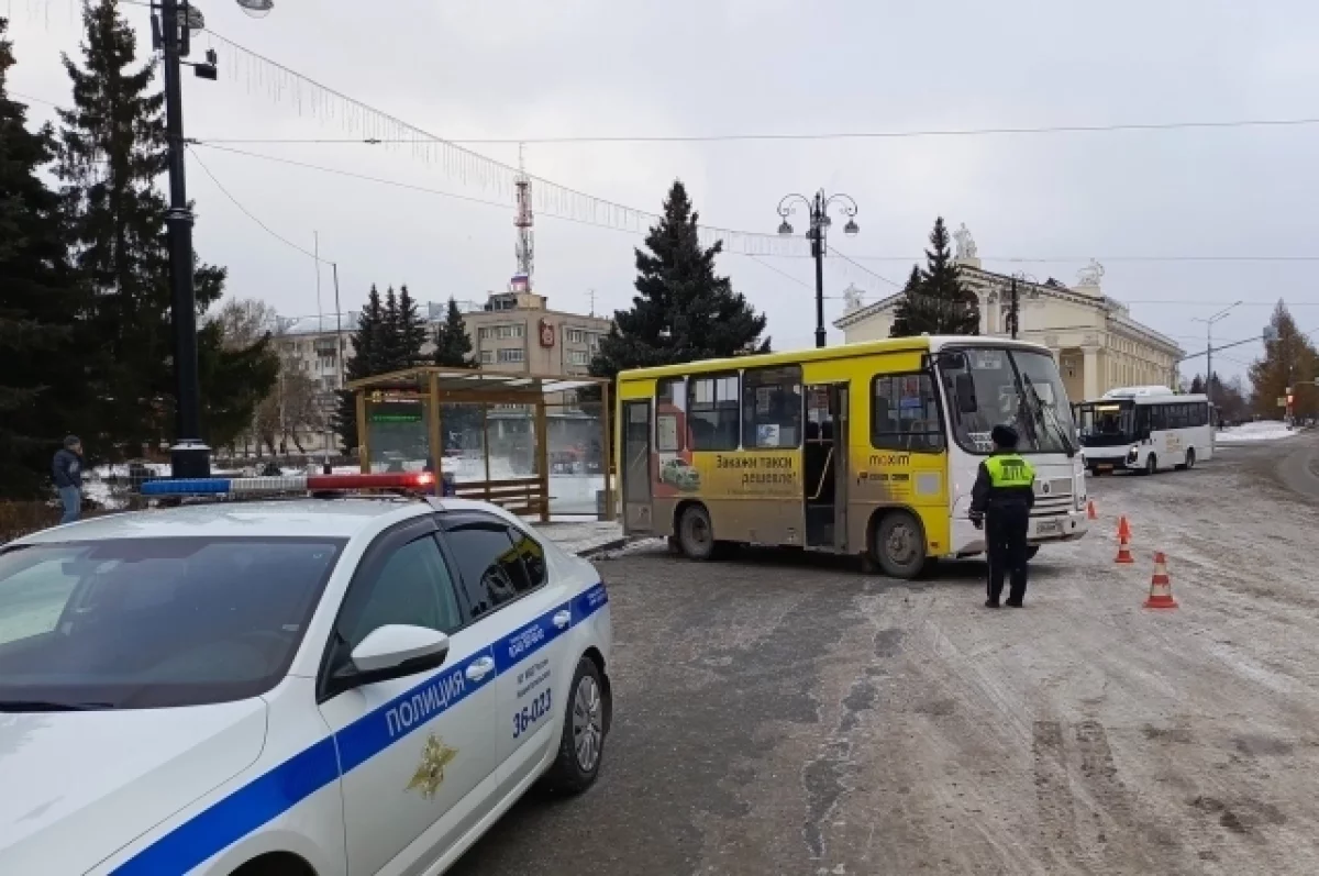 Происшествие с автобусом в Нижнем Тагиле: пешеход получил легкие травмы 2528f76e-47a9-4d10-8ee1-63c9b280d39c-6786432a
