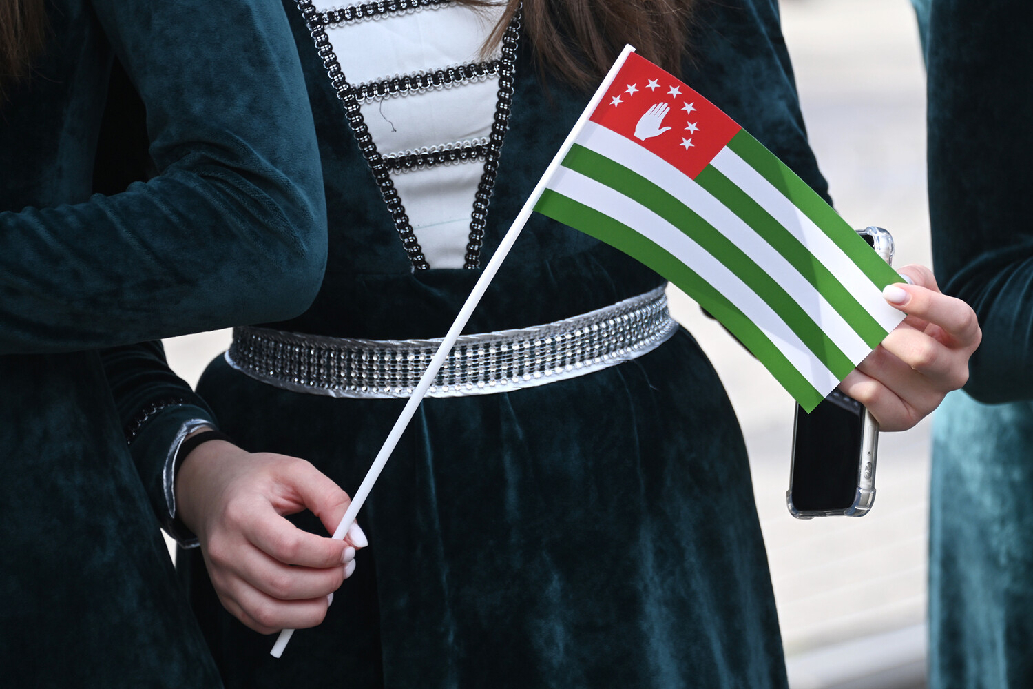 Напряженная ситуация в Сухуме: конфликт на Кодорском мосту 7544d992-1eec-476a-9699-c0781e27a0a6-67866073