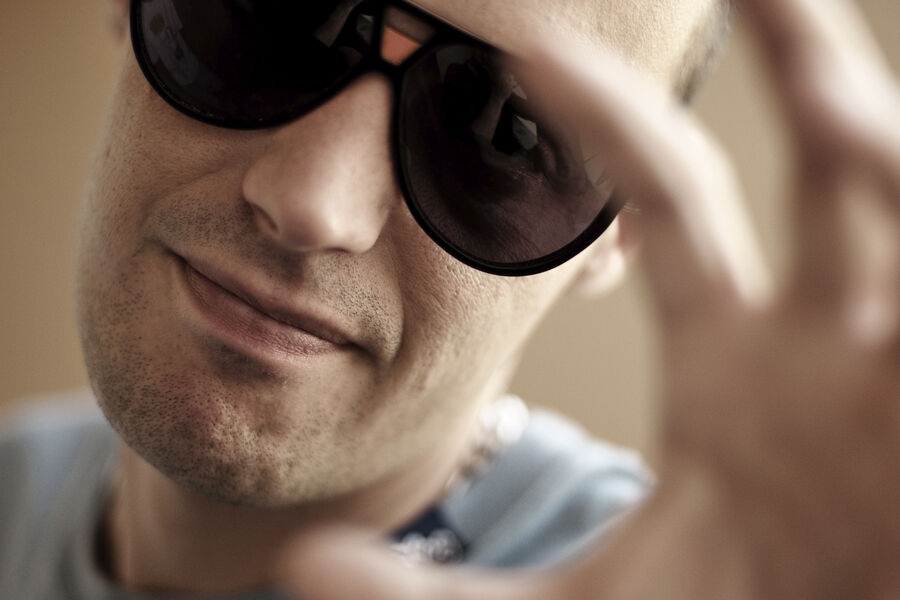 Романтическое предложение руки и сердца на московской сцене: трогательный момент в карьере известного рэпера 8895fb1c-43cf-411d-a752-b600b0ca9111-67943e2b