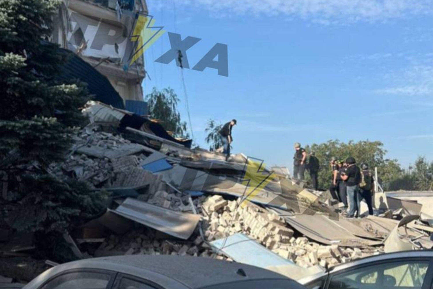 Повреждено здание полиции в Кривом Роге: последствия утреннего инцидента 9ce7384f-9963-40cc-ab47-34217c9f5ac6-674b9dd5