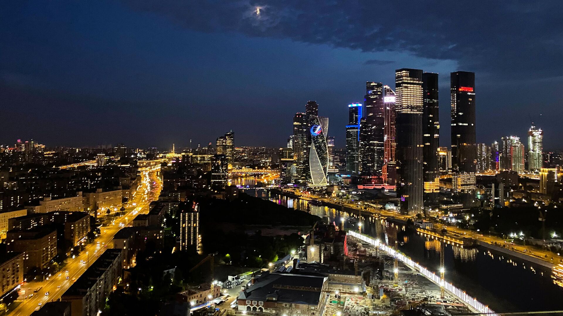 a061b576-7367-4e9d-895b-ef569ee8d68c-6799f6c5