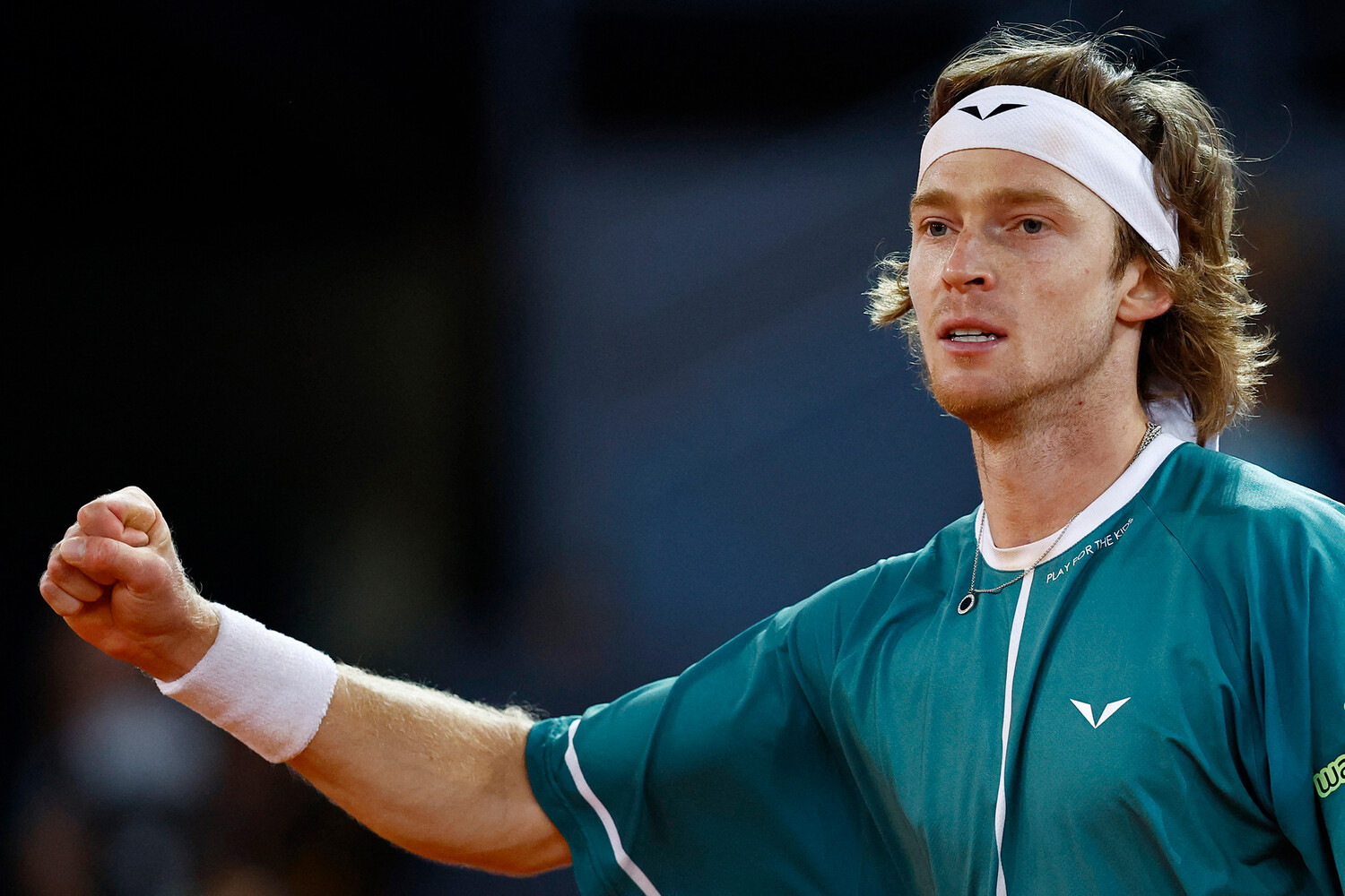 Упорная борьба на корте: анализ матча Рублева и Зверева на престижном турнире ATP ab19f831-8765-4252-b4f8-28a7e098b8ca-6786431d