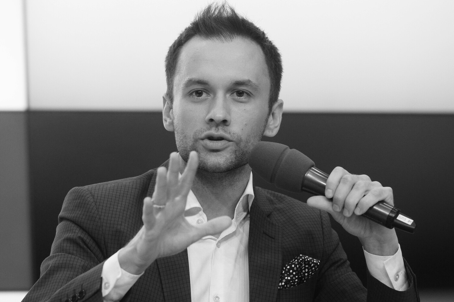 Церемония прощания с талантливым медиаменеджером прошла на Троекуровском кладбище b94a6877-5f0a-4d07-9146-183b7d7daeff-6787c37c