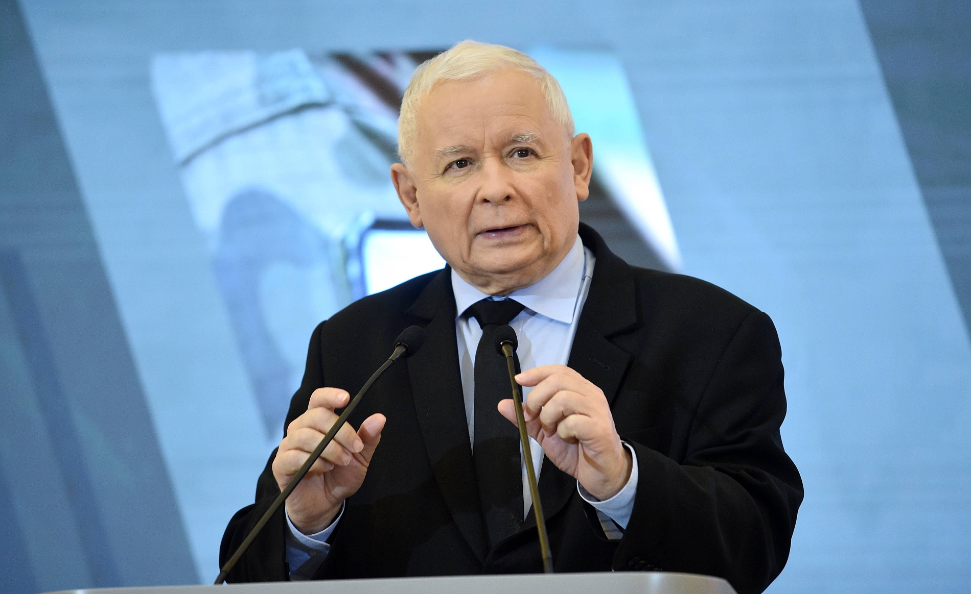 В Польше парламент принял решение о лишении неприкосновенности оппозиционного политика 695fb866-99f3-4e6e-88d4-15771f177c74-67a65c75