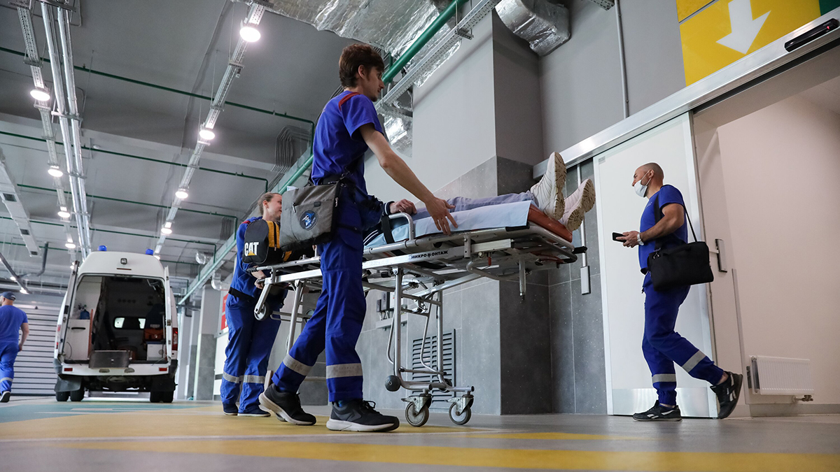 Оперативное спасение пассажиров после аварийной посадки самолета в Актау Флагманский центр городской клинической больницы имени Вересаева