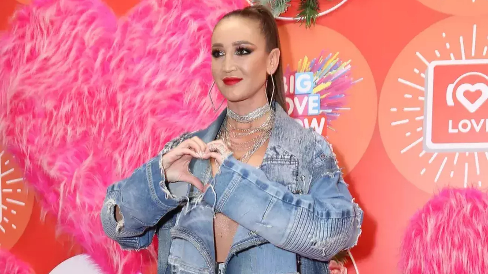 Ольга Бузова откровенно рассказала о поисках настоящей любви и неудачном свидании def6f25e-b174-40de-8644-0bd0460ded0e-67b860dd