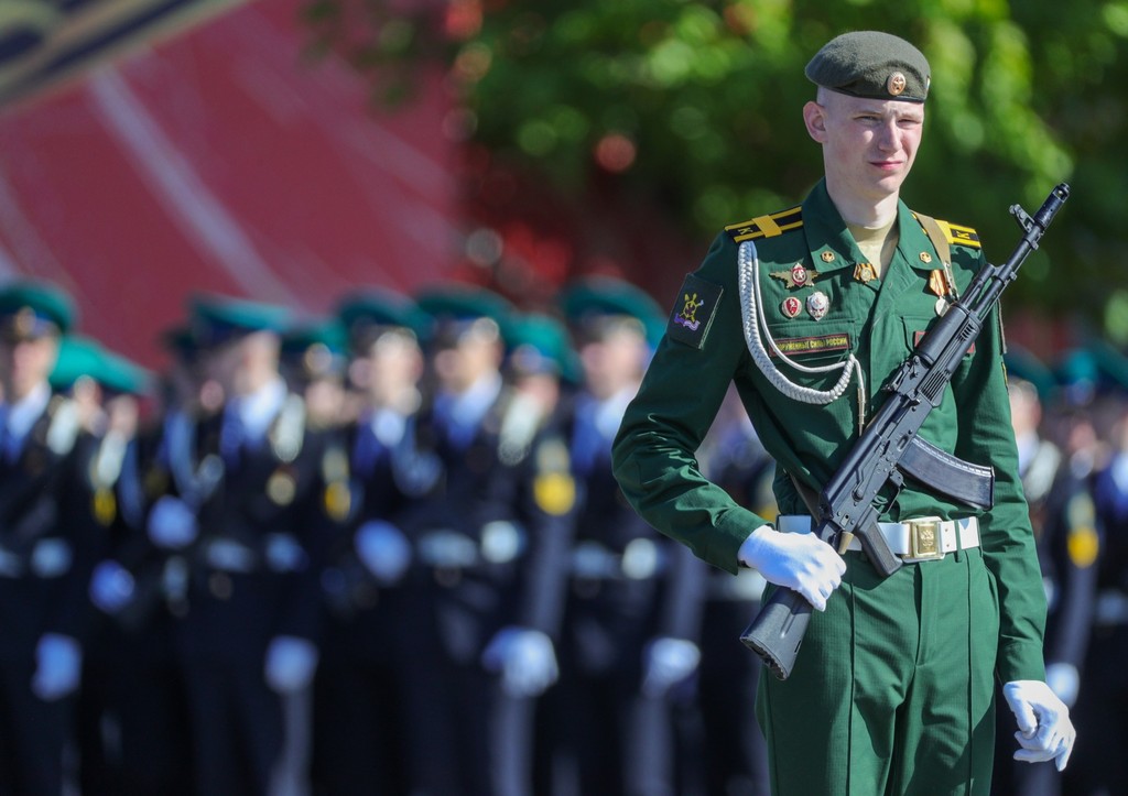 Грандиозные планы: Красная площадь готовится к юбилейному Параду Победы e10ef8db-4bc1-4ed4-96a4-ad22256f6908-67becaaf