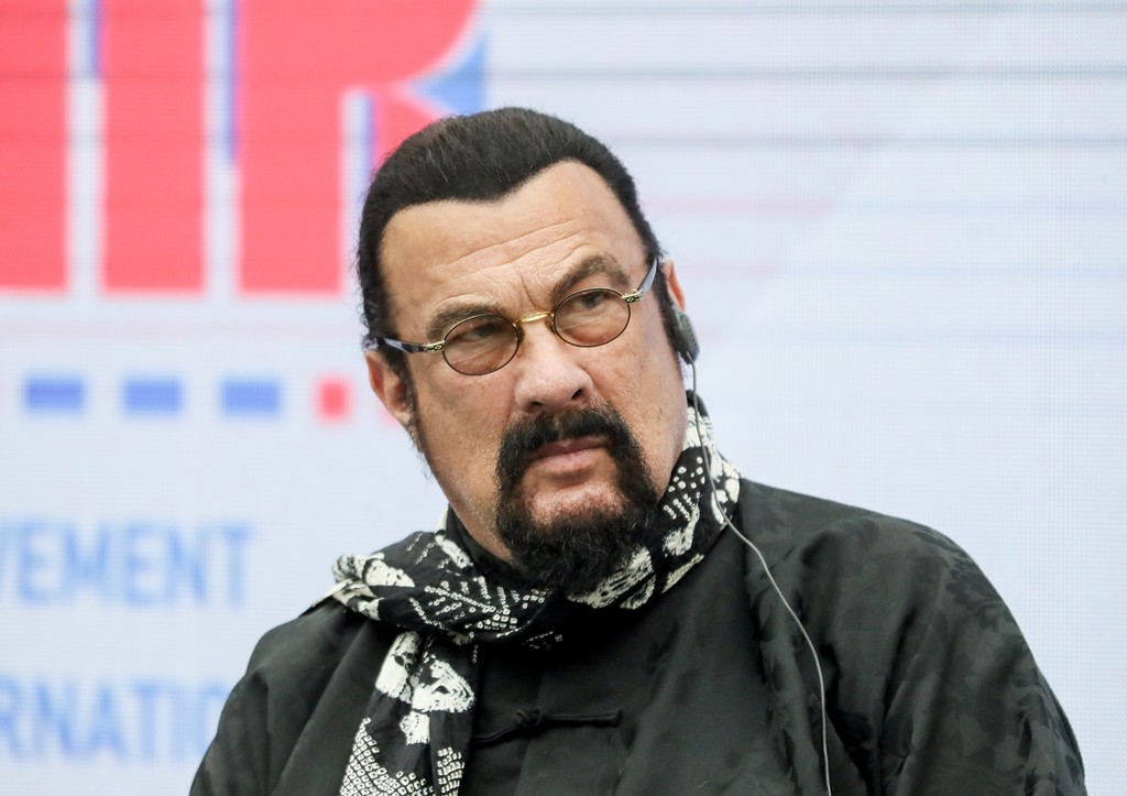 Секретная сделка: раскрыта шокирующая стоимость приглашения Стивена Сигала на корпоратив 3c64048d-4c0f-4eb0-968c-56e839c8e2d5-67cf5335